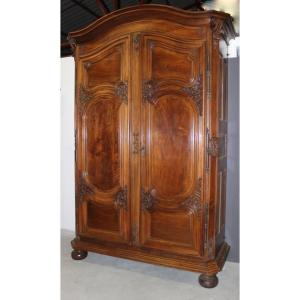 Lyonnaise Regency Wardrobe In Walnut Early XVIII Century