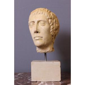 Tête De Romain Ou Grec En Pierre Sculptée 