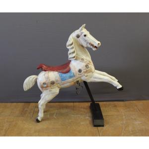 Cheval de manège en bois sculpté polychrome fin XIX