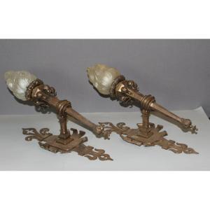 Paire d'appliques Gothique en Fer Forgé vers 1900