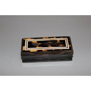 Snuff Box Made Of Tortoiseshell And Horn, Late 19th Century