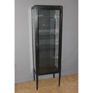 Vitrine en fer laqué noir vers 1950