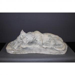 Plaster Sculpture Representing A Lioness And Her Cubs By Francine Cartier