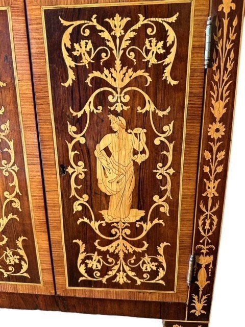 Neoclassical Inlaid Chest Of Drawers In The Style Of Giuseppe Maggiolini (1738-1814)-photo-3