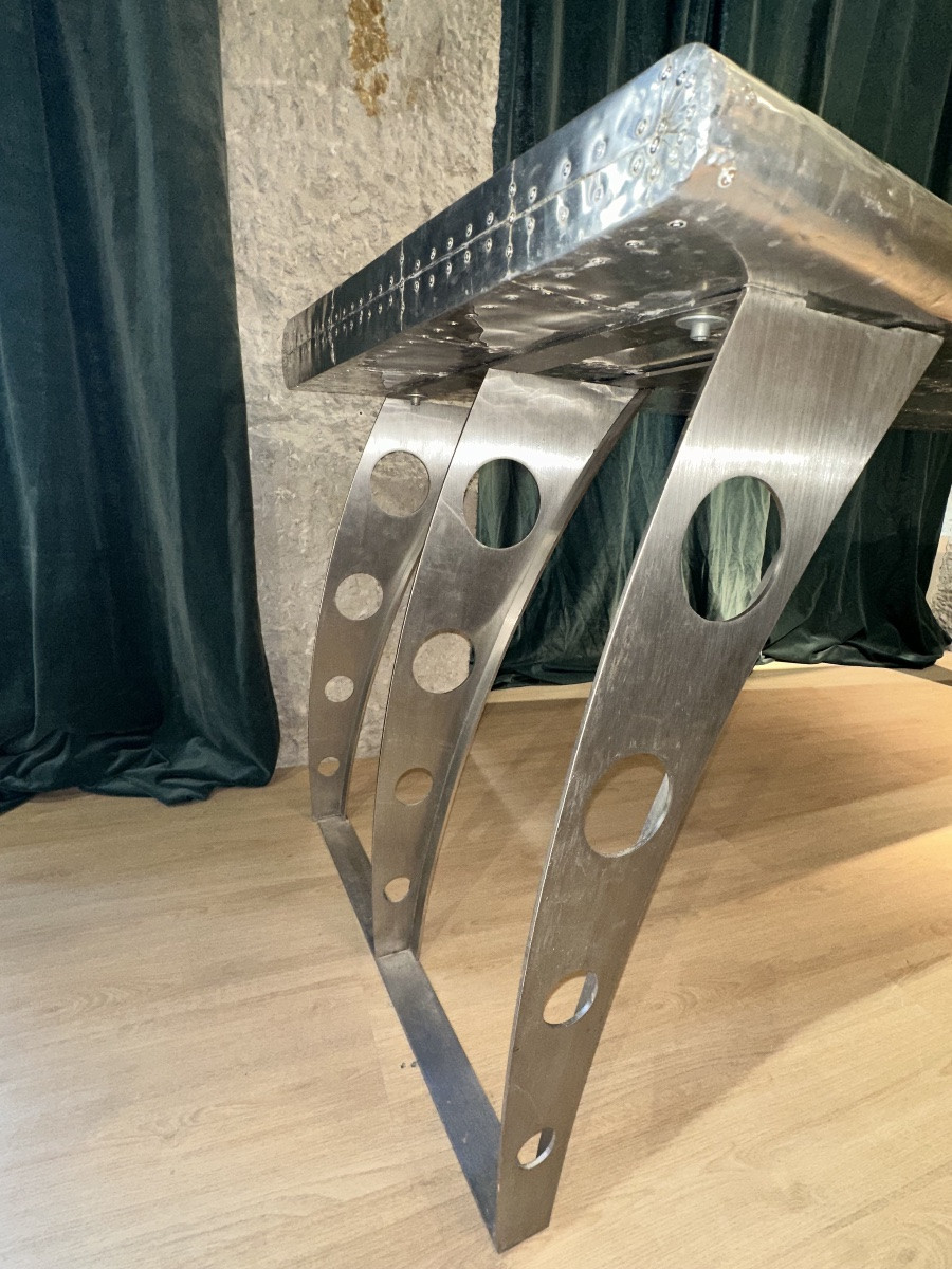 Bureau en forme Aile d’avion “Wing” en aluminium -photo-4
