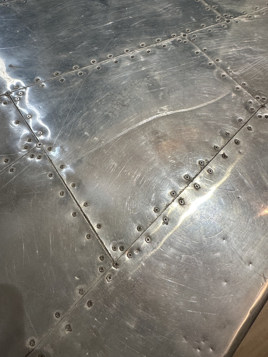 Bureau en forme Aile d’avion “Wing” en aluminium -photo-2