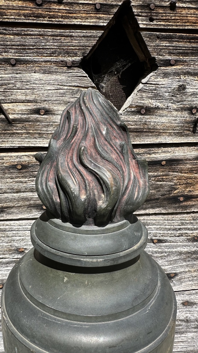 Pair Of Large Solid Bronze Covered Vases With Flame Decoration - Late 19th Century, Style-photo-3