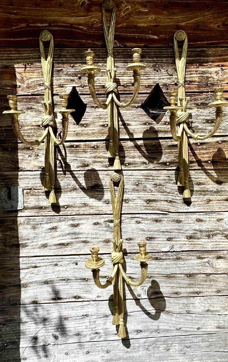 Set Of Four Louis XVI-style Wall Sconces -photo-2