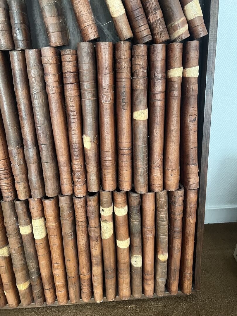 Sandstone Sculpture, Mock Codex Library, Ca. 1960, Wooden Frame, Dimensions 103x81x8cm-photo-4