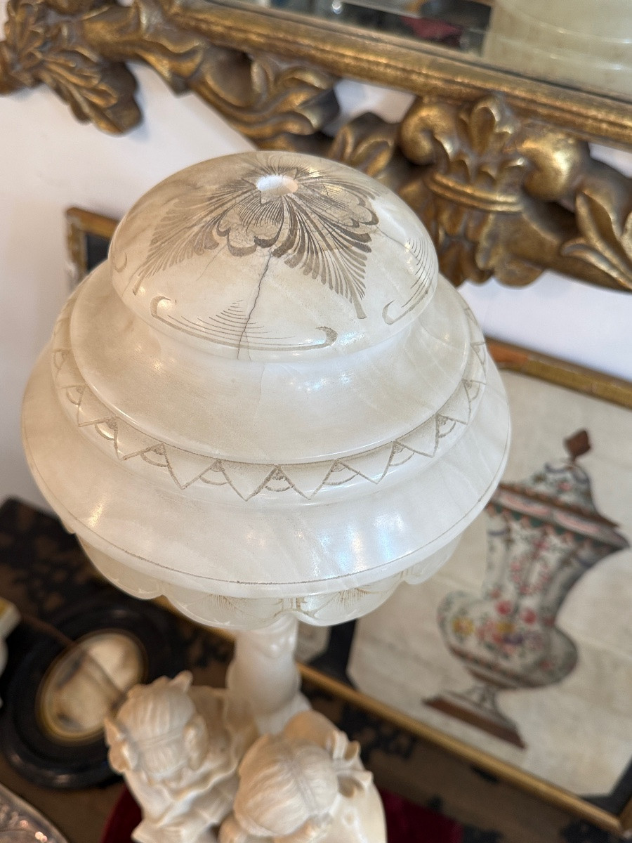 Large Marble And Alabaster Lamp – Gallant Scene In The Louis XVI Style-photo-1