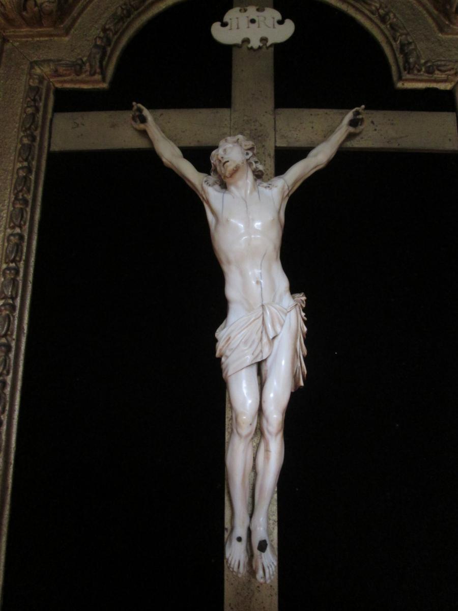 Christ In Ivory-photo-2
