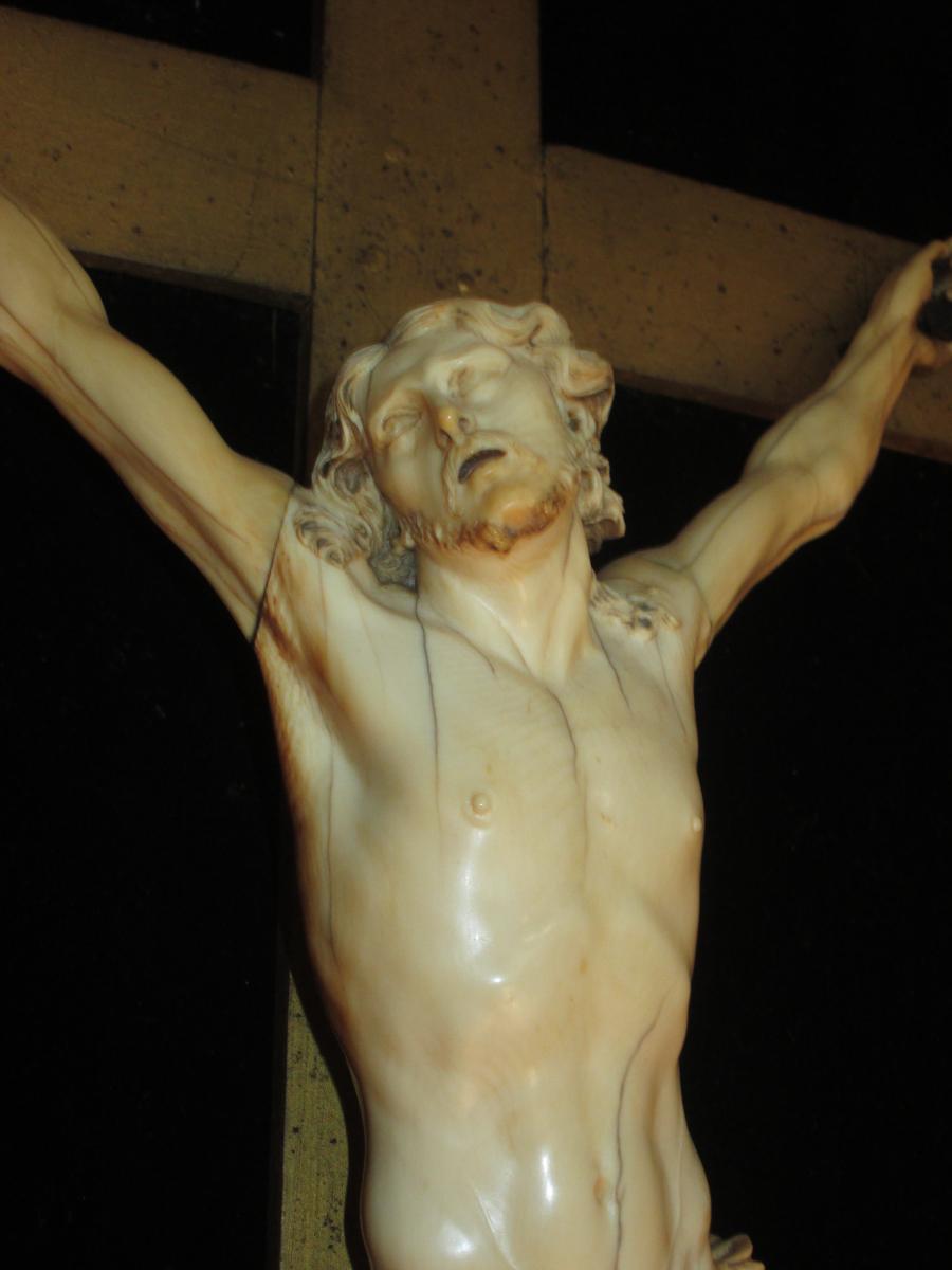 Christ In Ivory-photo-3