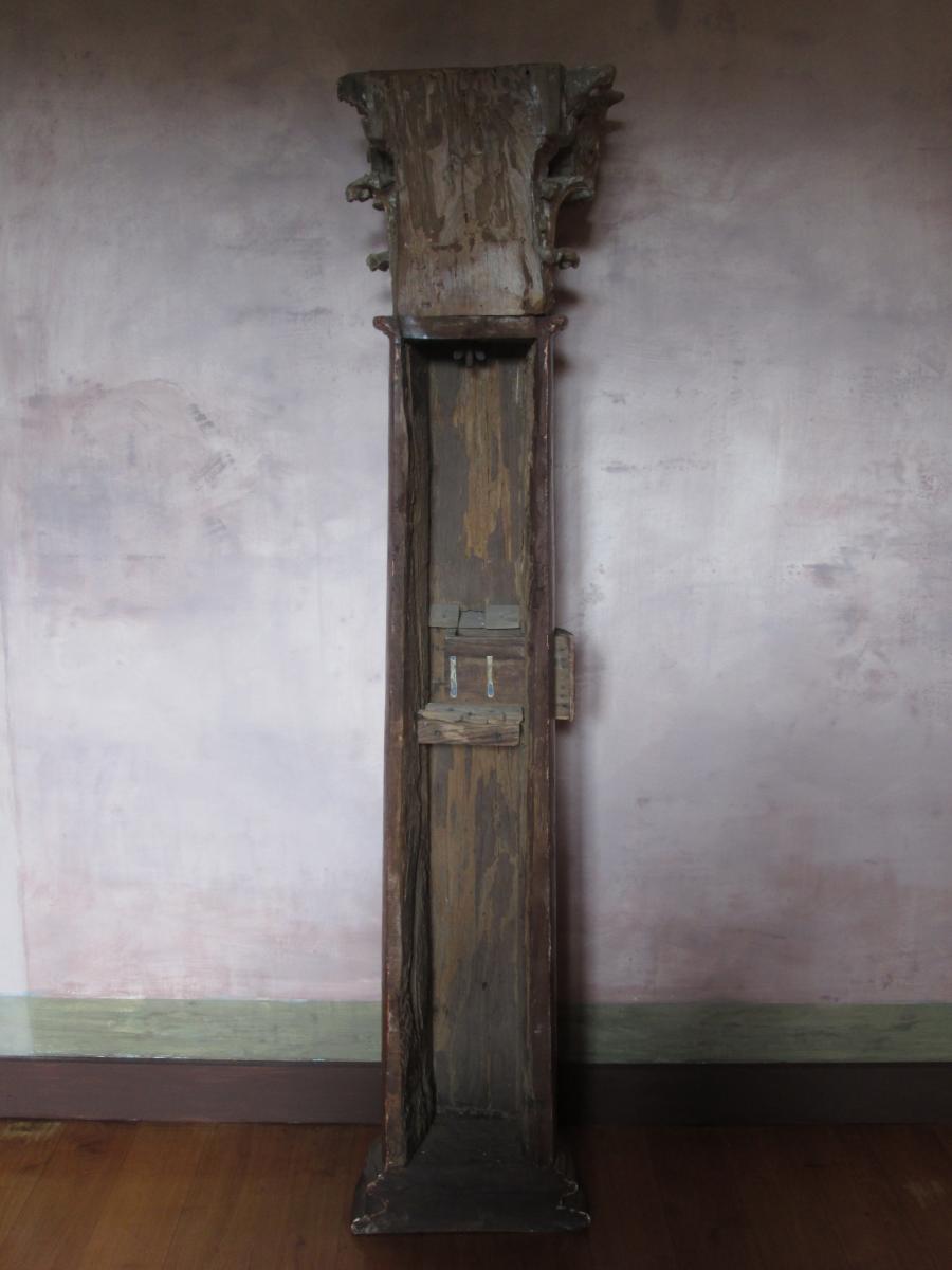 Paire De Demi-colonnes Formant Troncs d'église-photo-2