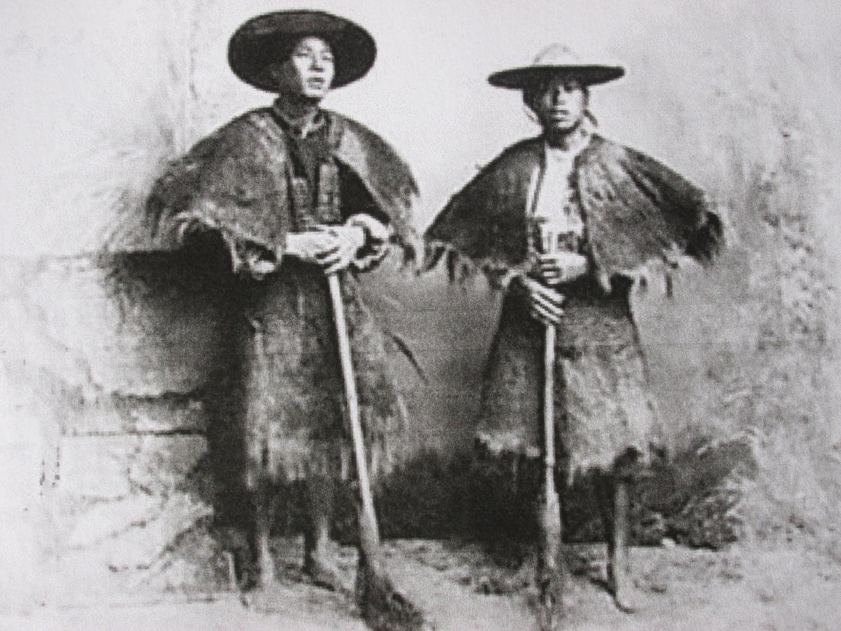 Chinese Rain Coat-photo-3