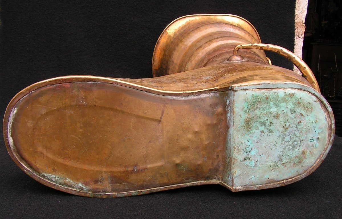 Old Boot Umbrella Stand In Brass Work Of Brassworker Popular Art-photo-2