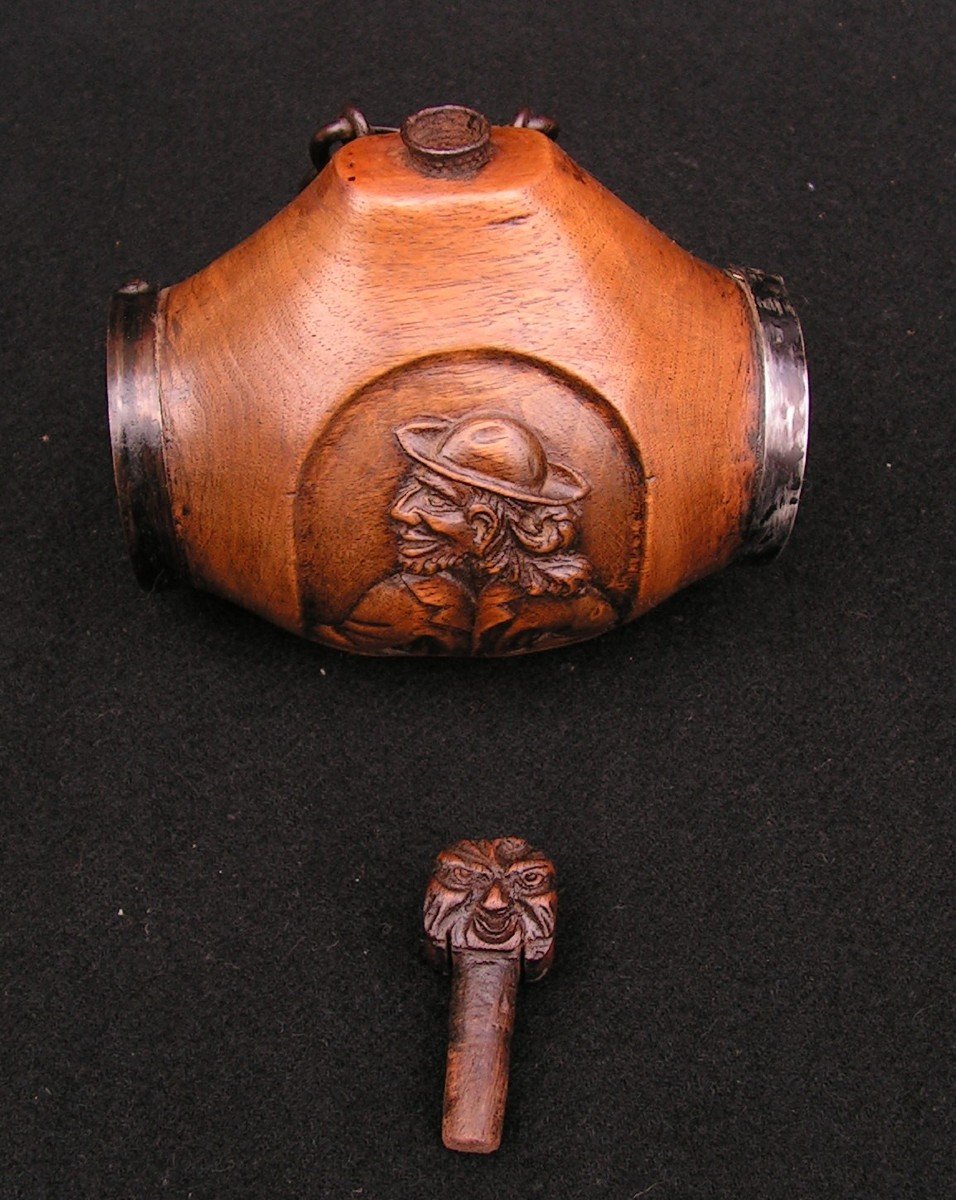 Art Populaire Tonneau Ou Tonnelet En Bois Sculpt&eacute;, Visages, Personnage Breton Ou Vend&eacute;en-photo-6