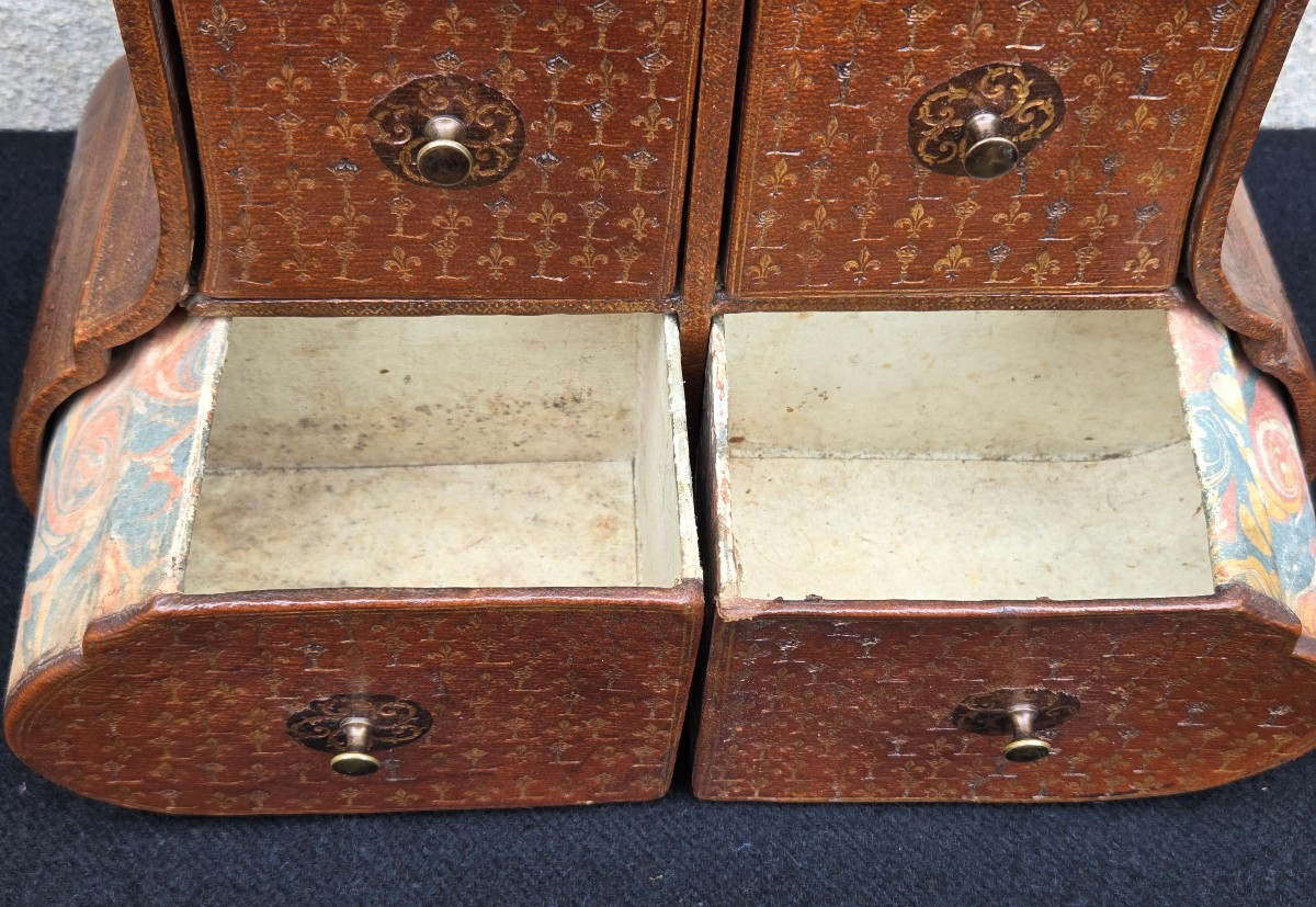 Cabinet De Table En Cuir Au Petit Fer Au L Couronné Et Couronne Royale Travail De Maîtrise XIXe-photo-6