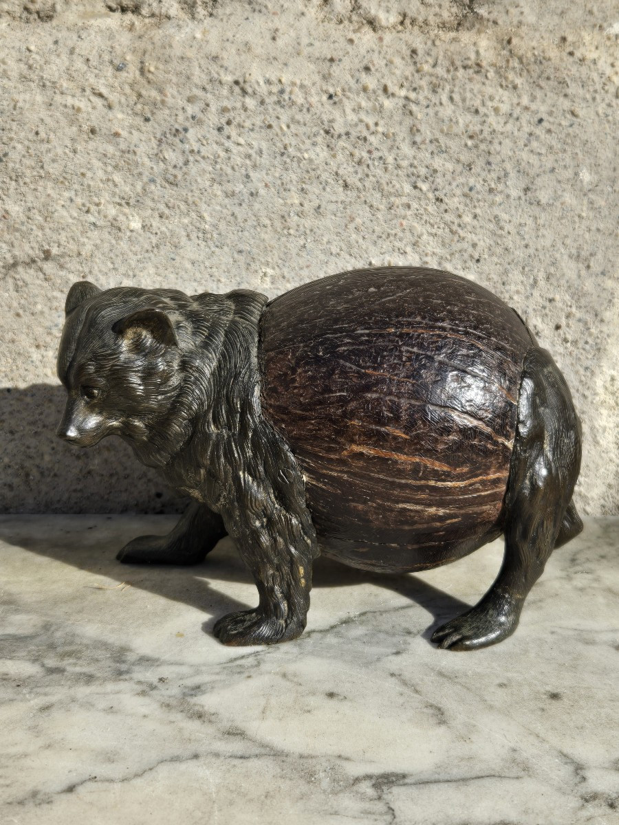 Important Antique Bronze Bear And Coconut Table Bell Curiosity
