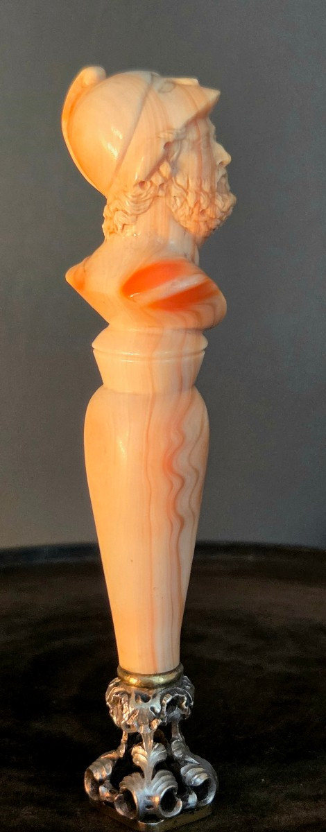 Cachet figurant Ath&eacute;na corail peau d&rsquo;ange ou coquillage et argent. Sceau,  mythologie -photo-2