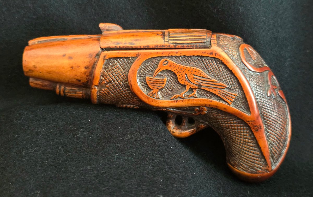 Boxwood Snuffbox Depicting A Pistol, First Empire Period, Folk Art.-photo-3