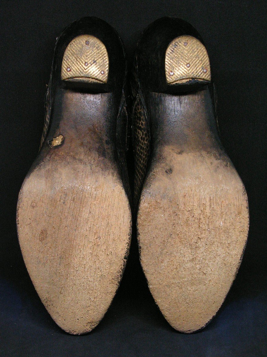 Pair Of Women's Clogs Or Galoshes Imitation Lizard Leather And Wood-photo-5