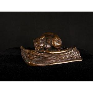 Petit Rat En Bronze Qui Grignote Un Livre Odeur De Paris