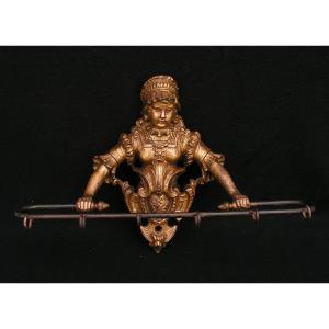 Old Towel Holder Or Tea Towel Holder In Bronze From The 19th Century Representing A Woman 