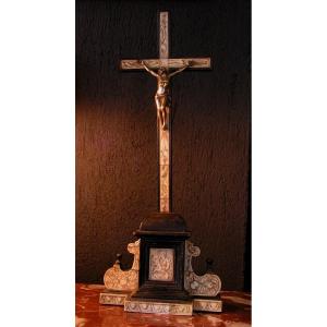 Croix d'Autel En plaquettes  d'Ivoire Gravées Et Bois Noirci XVIe - XVIIe Crucifix Christ