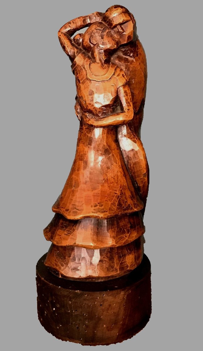 Couple In Carved Wood By Manolo Valiente