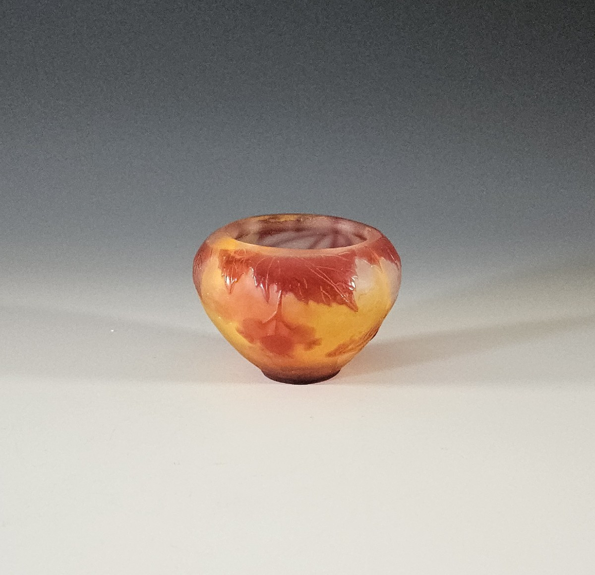 GALLE Vase boule aubépine dégagé à l'acide - Art nouveau-photo-4