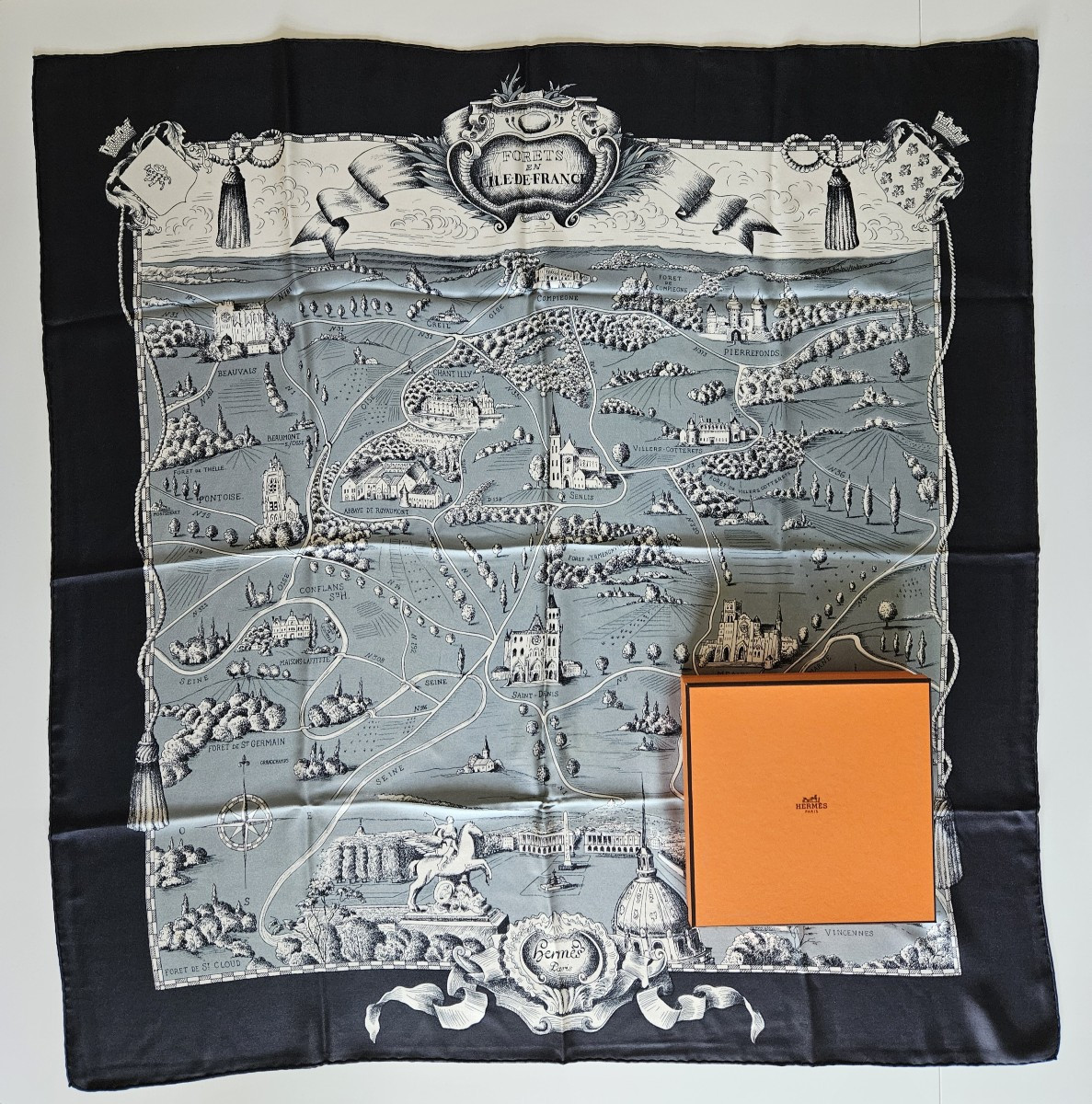 Hermès - Carré 90 FORETS EN L'ILE DE FRANCE - 1954