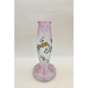 BACCARAT Vase en cristal dégagé à l’acide - Clématites - Art Nouveau 