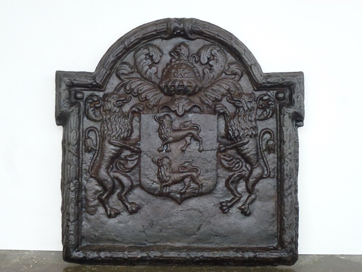 Plaque de cheminée aux armes de Jacques de Bonneville (81x81 cm)