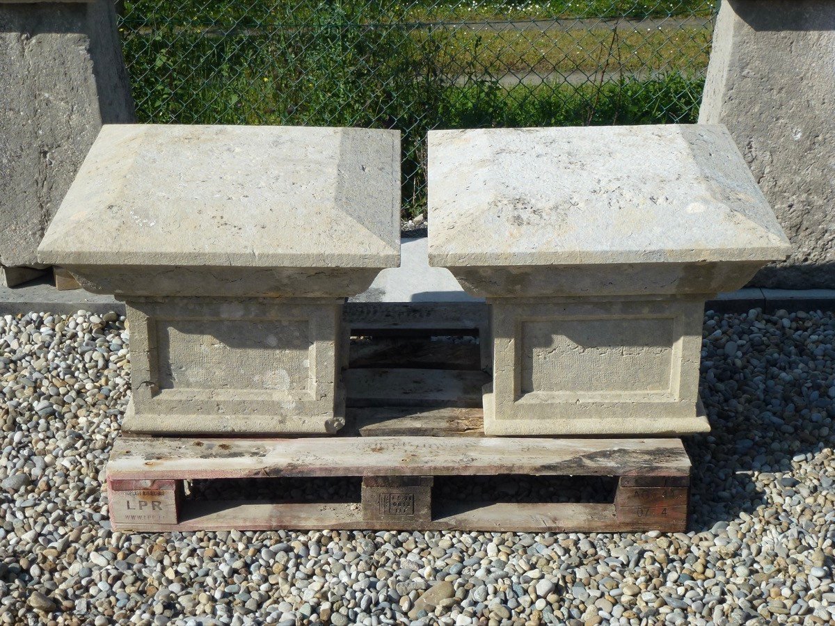 Four Capitals Or Pillar Crowns In 19th Century Hard Stone.-photo-2