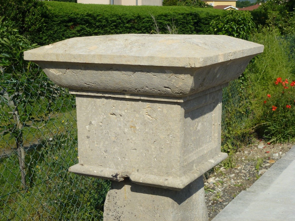 Four Capitals Or Pillar Crowns In 19th Century Hard Stone.-photo-2