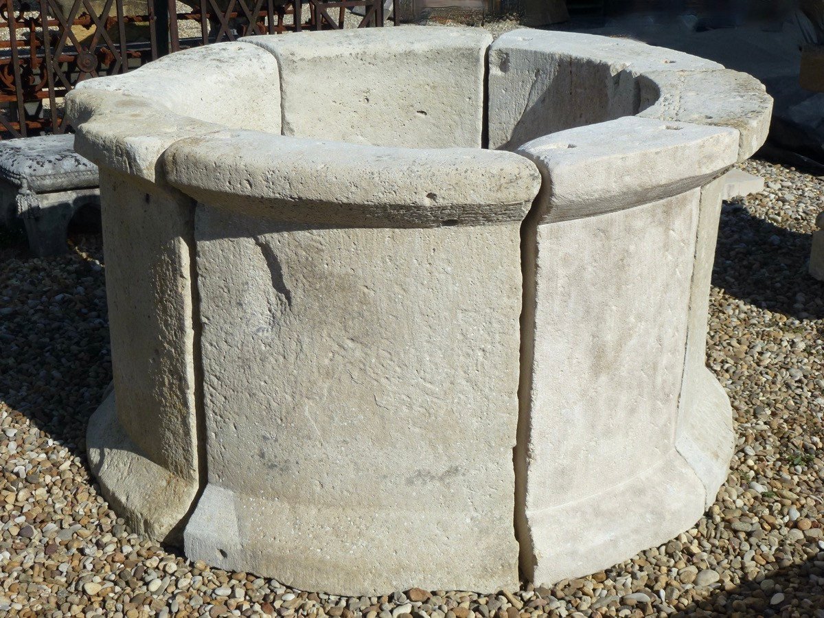 Important And Rare Well Carved In The 17th Century-photo-4