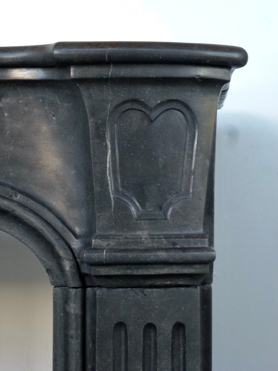 Small Louis XV Period Fireplace In Black Stone From Saint Cyr To Mont d'Or-photo-3