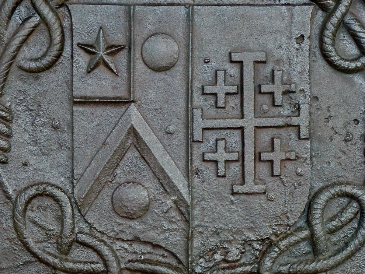 Fireback With The Arms Of Anne Croix, Widow Of Jean III d'Ambournay (81x83 Cm)-photo-2