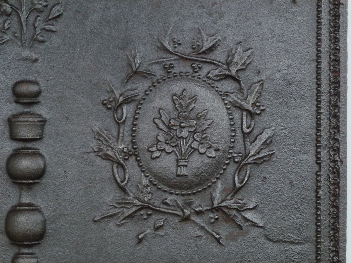 Importante plaque de cheminée d'époque Louis XVI (131x99 cm)-photo-1