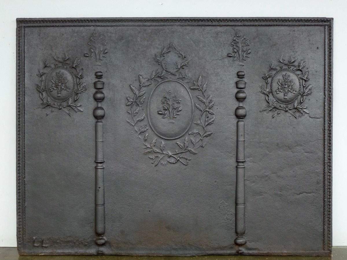 Importante plaque de cheminée d'époque Louis XVI (131x99 cm)