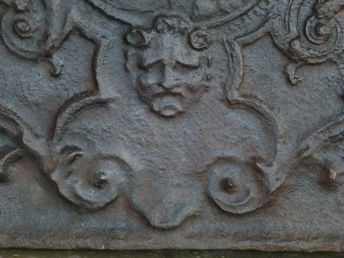 Plaque de cheminée aux armes de Joseph Durey de Sauroy (96x90 cm)-photo-2