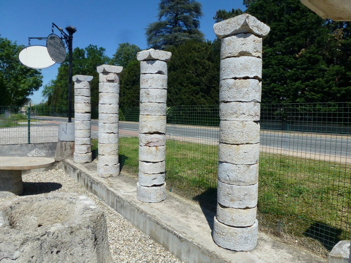 Suite de quatre colonnes dite à "tambour", d'époque XVIIème S.-photo-2