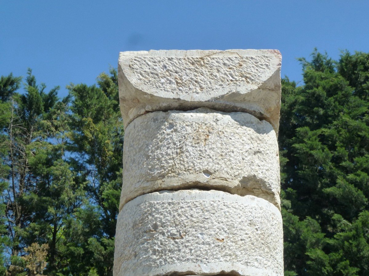 Suite de quatre colonnes dite à "tambour", d'époque XVIIème S.-photo-1