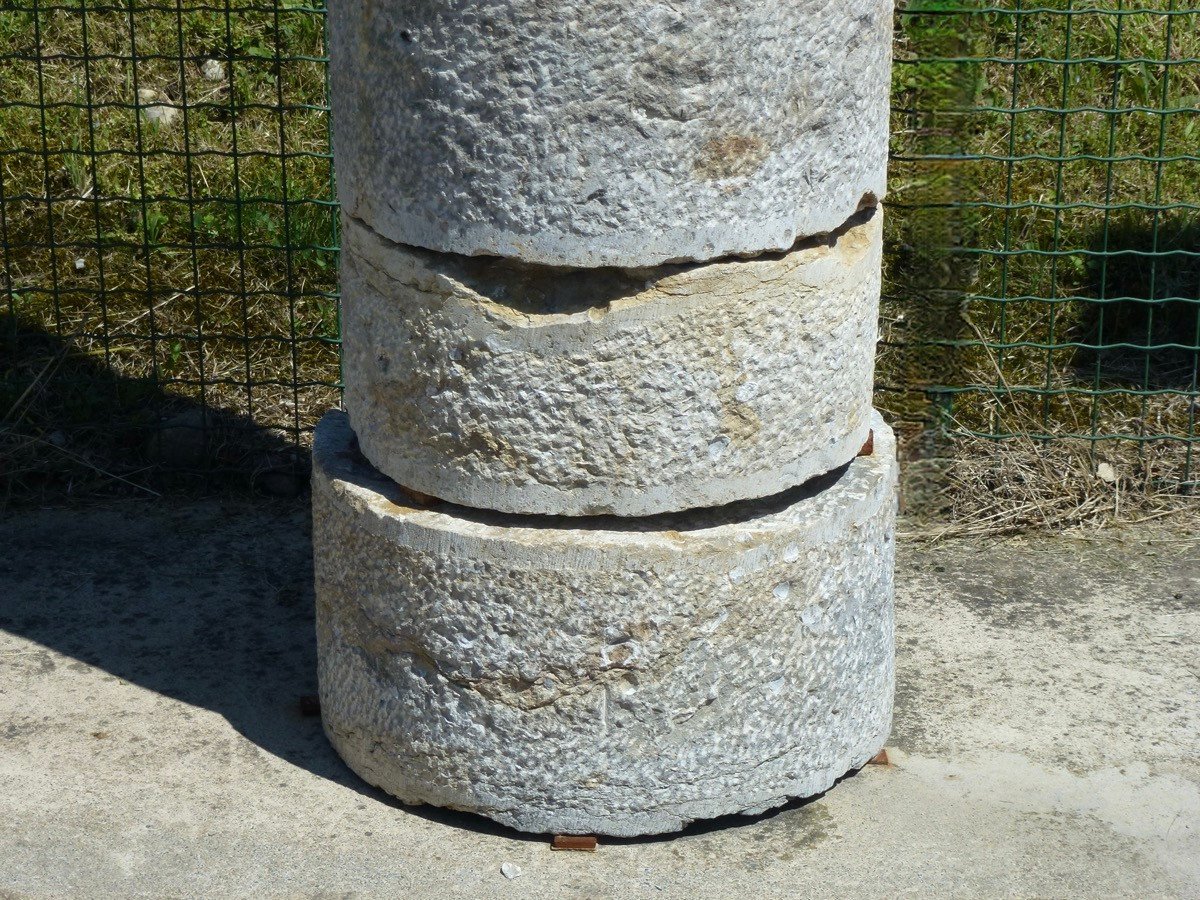 Suite de quatre colonnes dite à "tambour", d'époque XVIIème S.-photo-2
