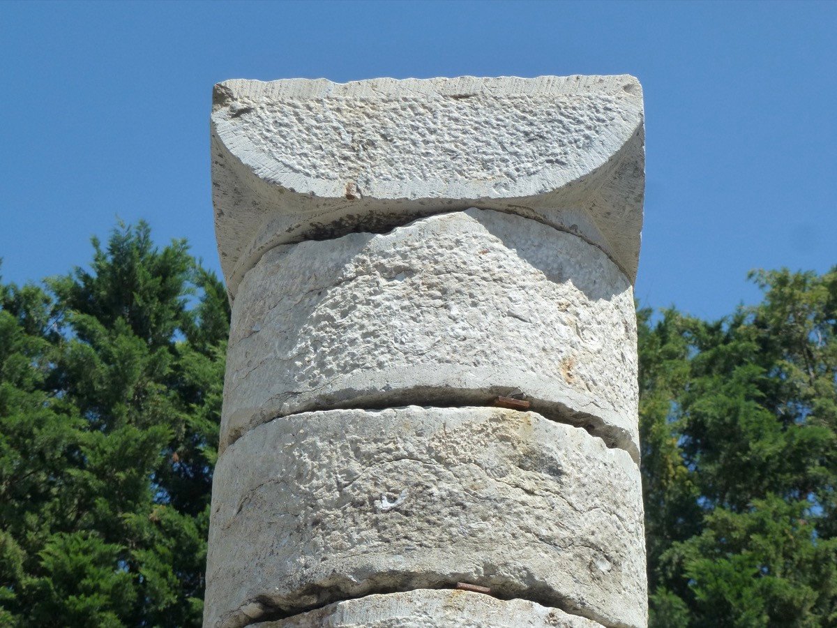 Suite de quatre colonnes dite à "tambour", d'époque XVIIème S.-photo-3