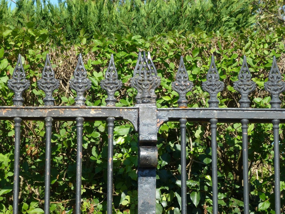 Directory Gate Or Grille-photo-2