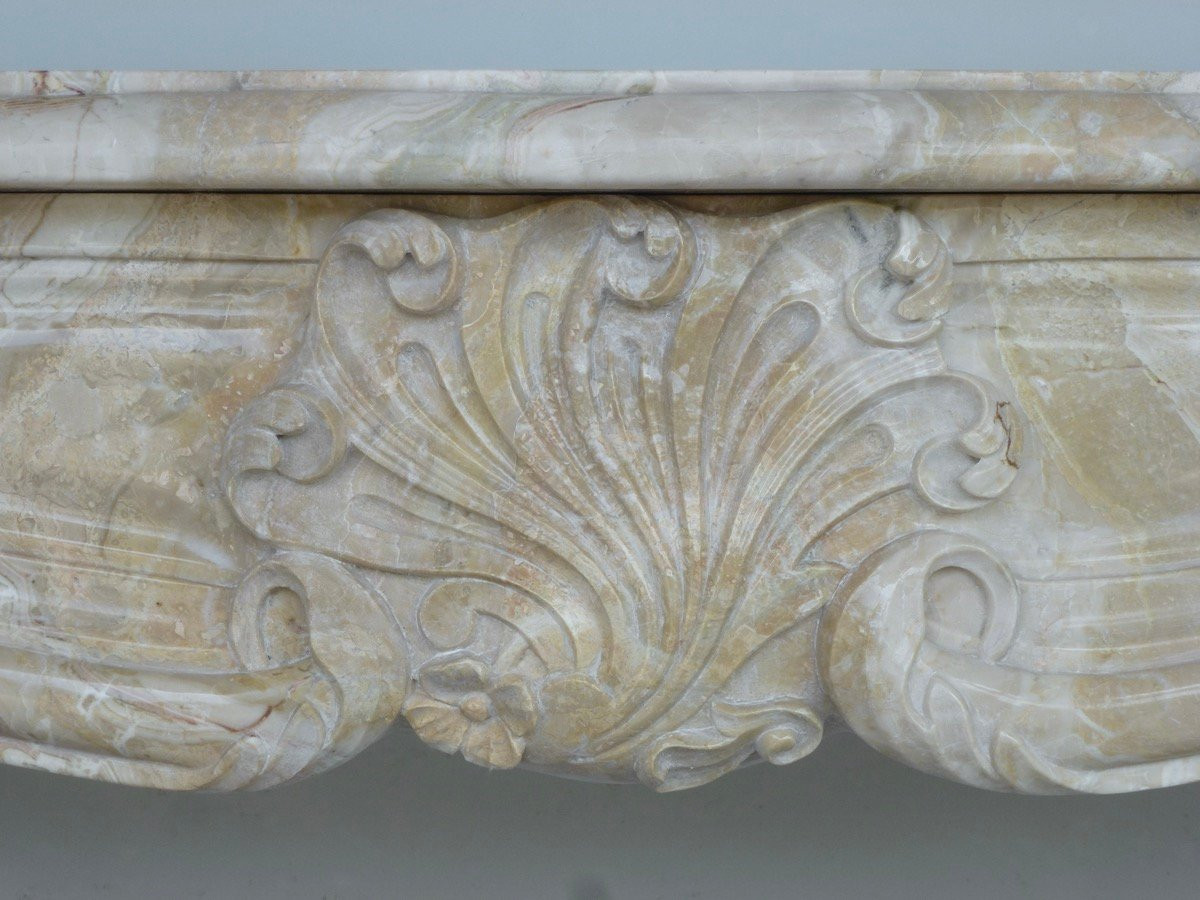 Petite cheminée de style Louis XV en marbre brèche Sarde-photo-4