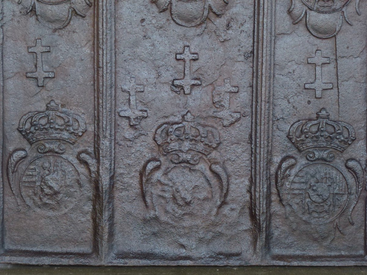Plaque de cheminée aux armes du duc Léopold de Lorraine XVIIIe S.  (78x79 cm)-photo-3