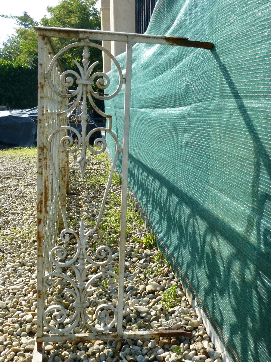 Cast Iron Balcony In Perfect Condition-photo-1
