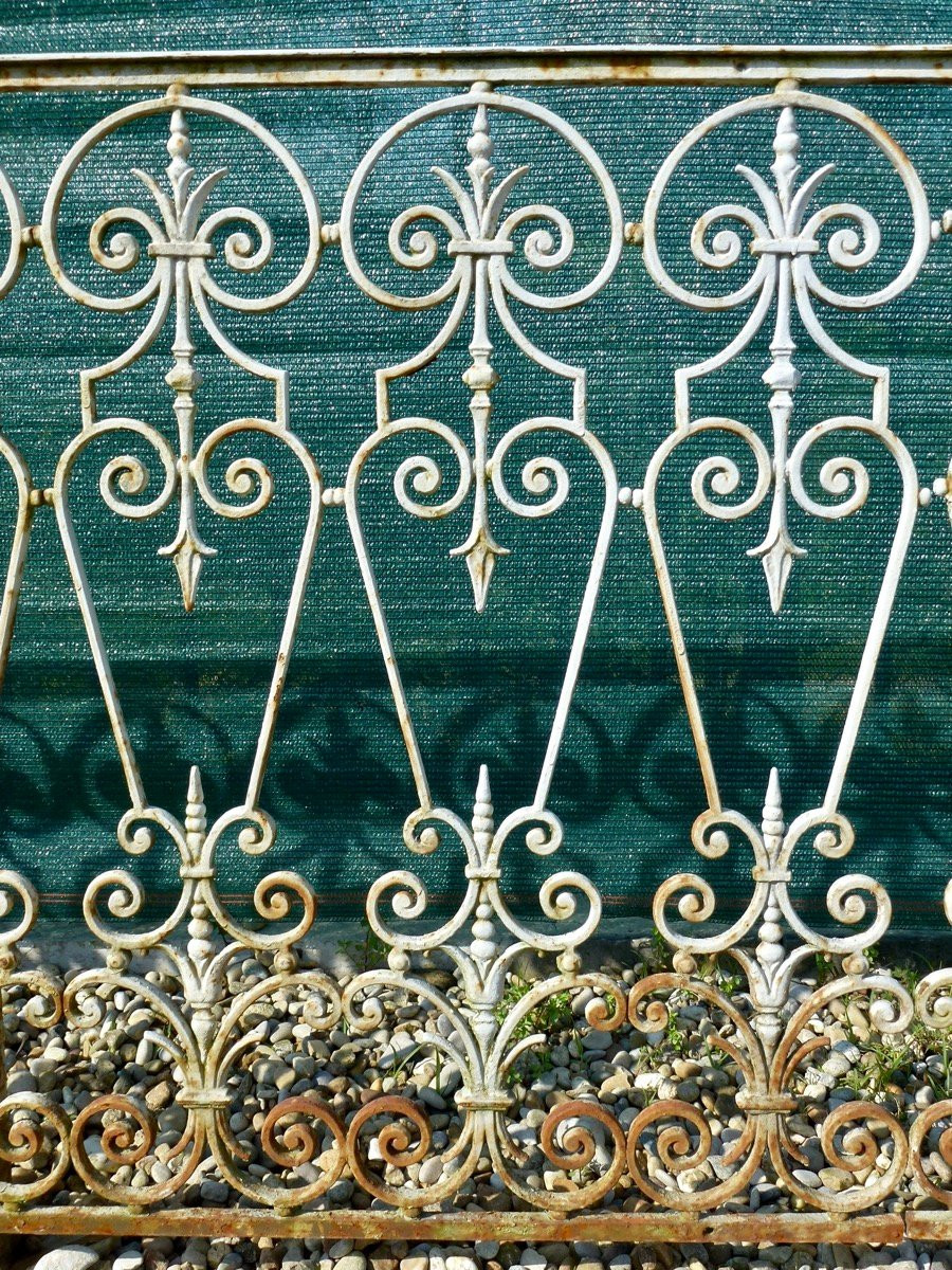 Cast Iron Balcony In Perfect Condition-photo-2